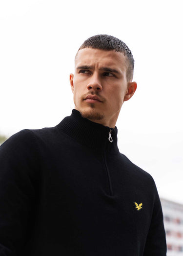 Lyle & Scott Truien Cotton merino quarter zip jumper - jet black