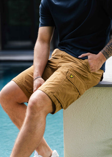 Lyle & Scott Korte Broeken Wembley cargo short - beige (Copy) biscuit