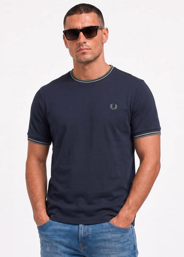 Fred Perry T-shirts Twin tipped t-shirt - dark airforce ecru seagrass