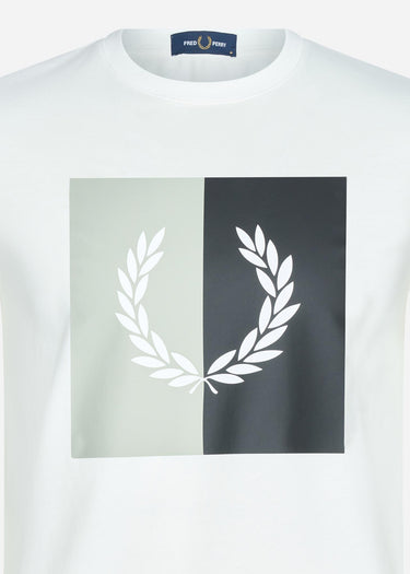 Fred Perry T-shirts Laurel wreath graphic t-shirt - snow white