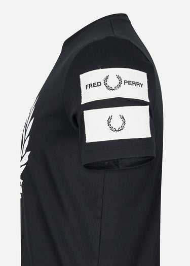 Fred Perry T-shirts Badge detail t-shirt - black