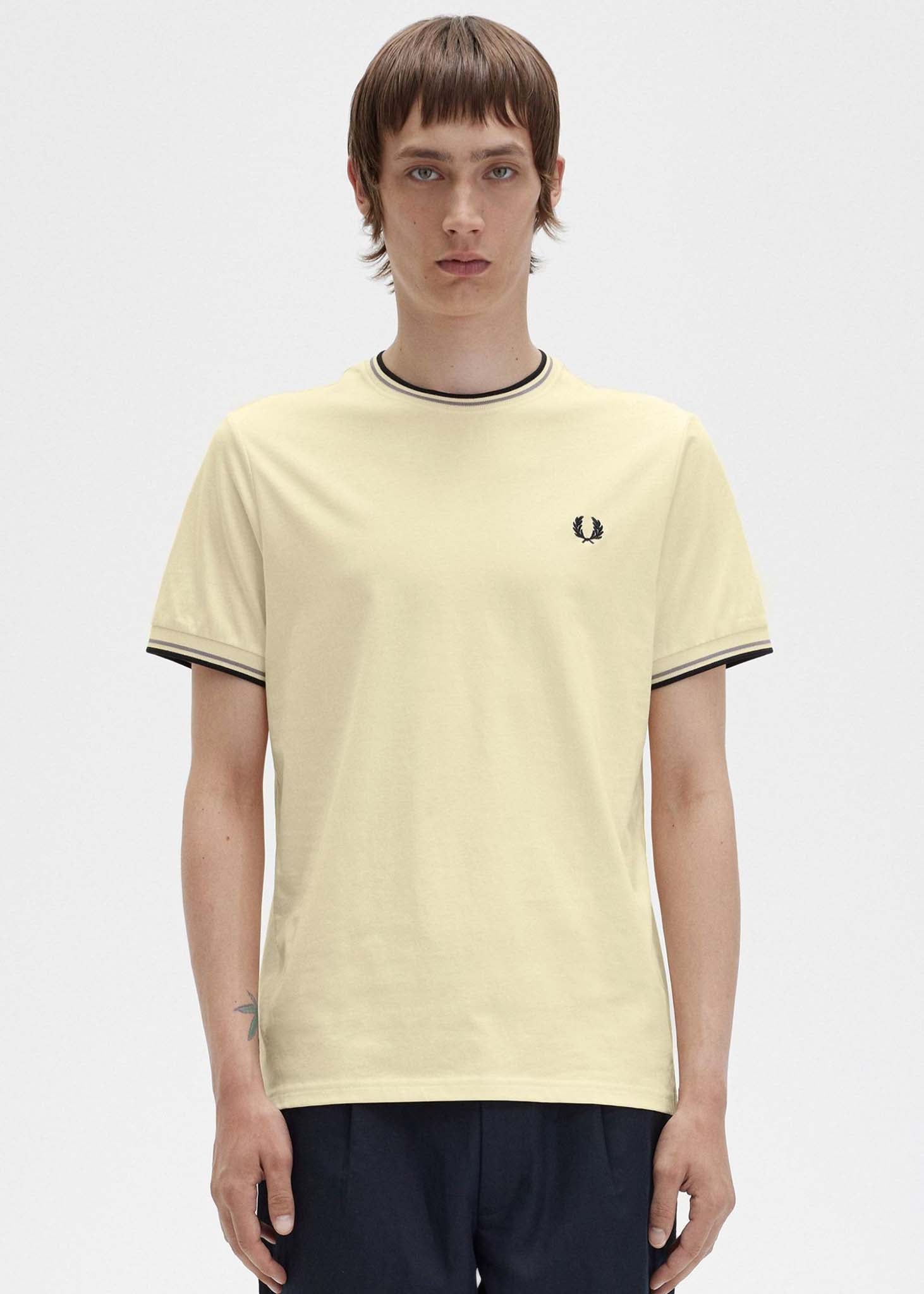 Fred Perry T-shirts  Twin tipped t-shirt - ice cream 