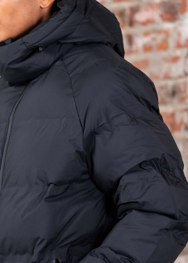 Lyle & Scott Jassen Welded wadding jacket - jet black