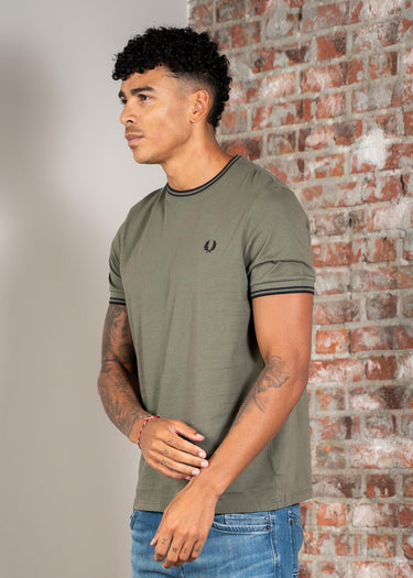 Fred Perry T-shirts Twin tipped t-shirt - laurel wreath green black