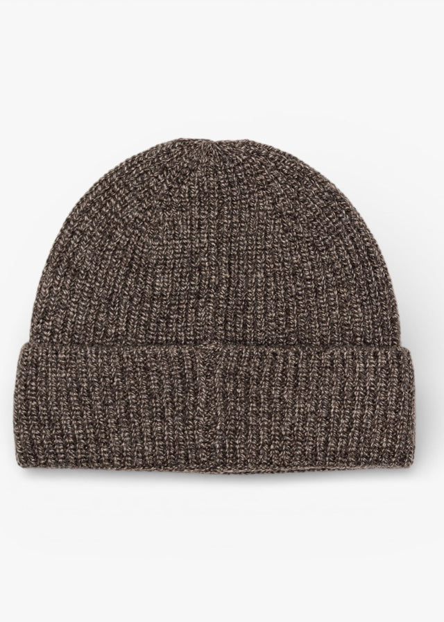 Aquascutum Beanies Rubber patch beanie - chocolate
