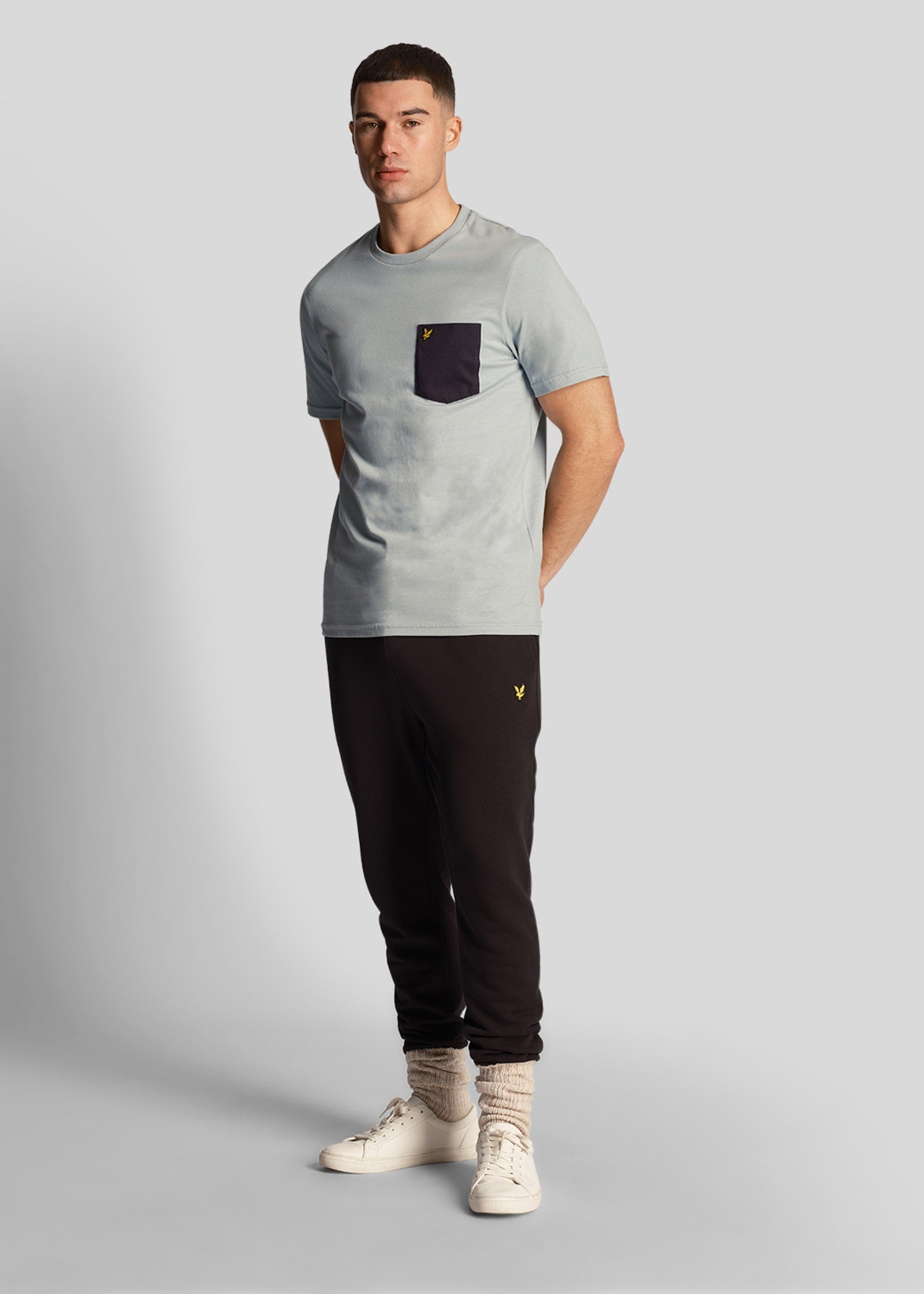 Lyle & Scott T-shirts  Contrast pocket t-shirt - slate-blue-dark-navy 