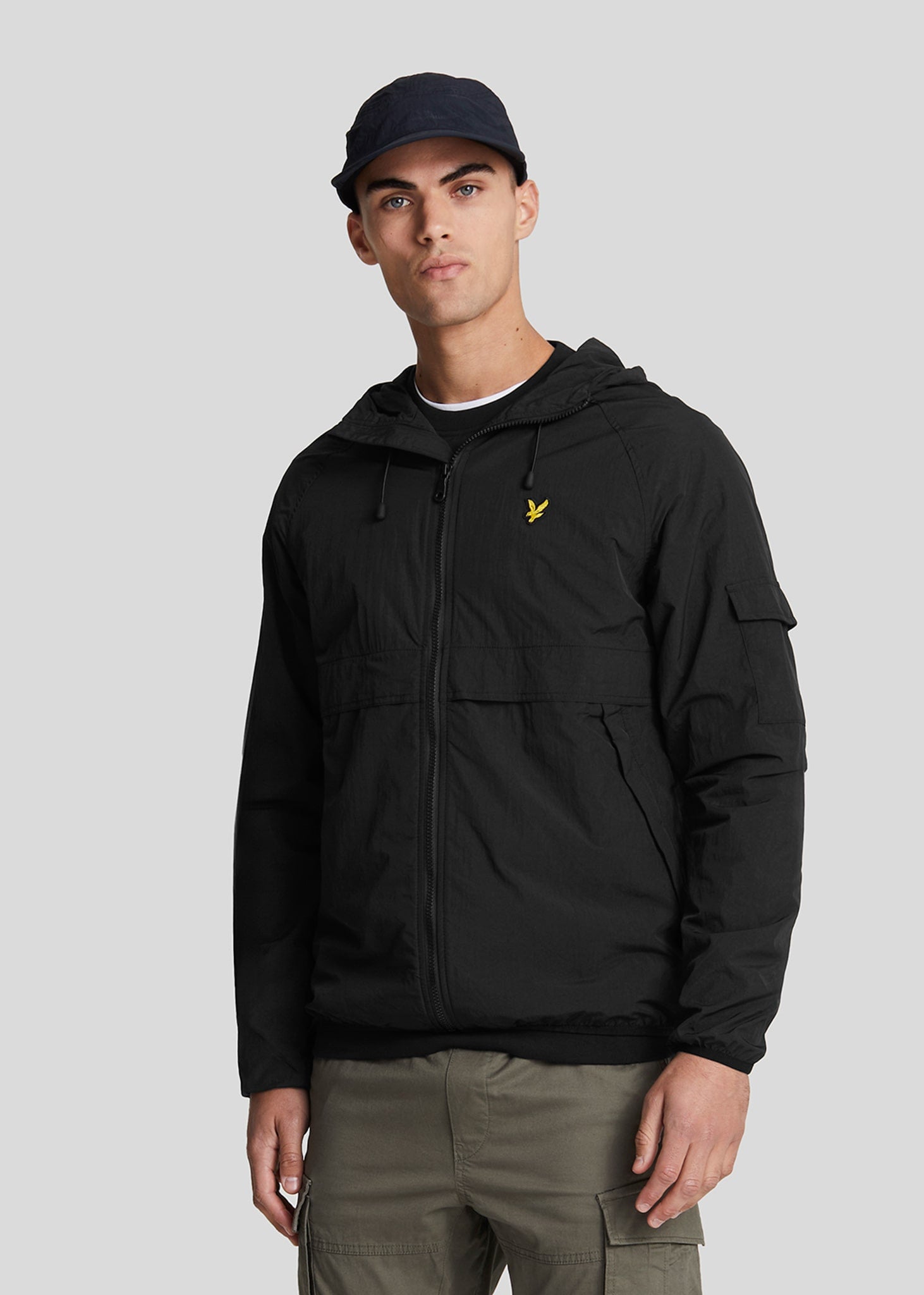 Lyle & Scott Jassen  Hooded windbreaker jacket - jet black 