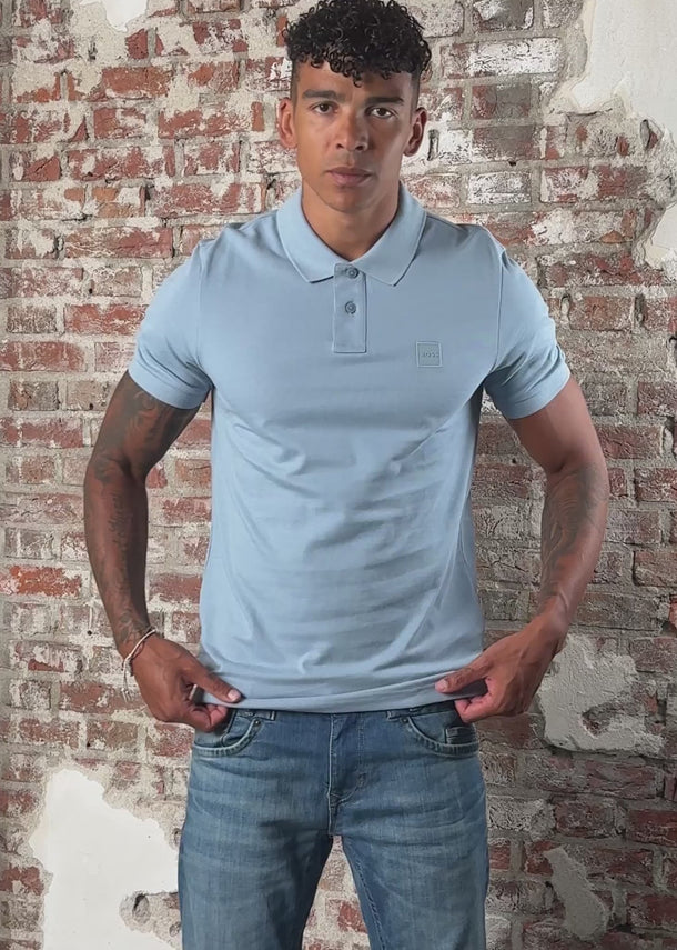 Hugo Boss Polo's Passenger - light pastel blue