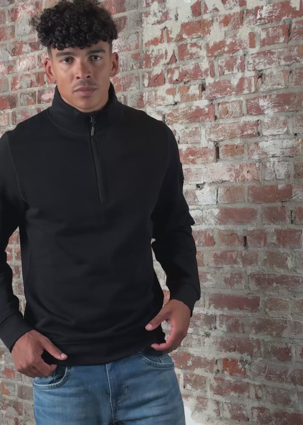 Weekend Offender Truien Kraviz - black