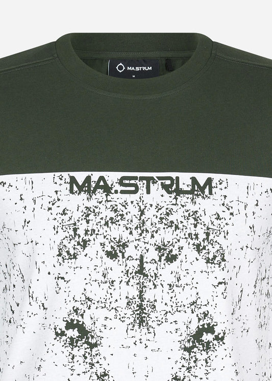 mastrum half body print t-shirt oil slick