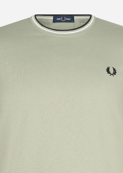 Fred Perry T-shirts  Twin tipped t-shirt - seagrass 