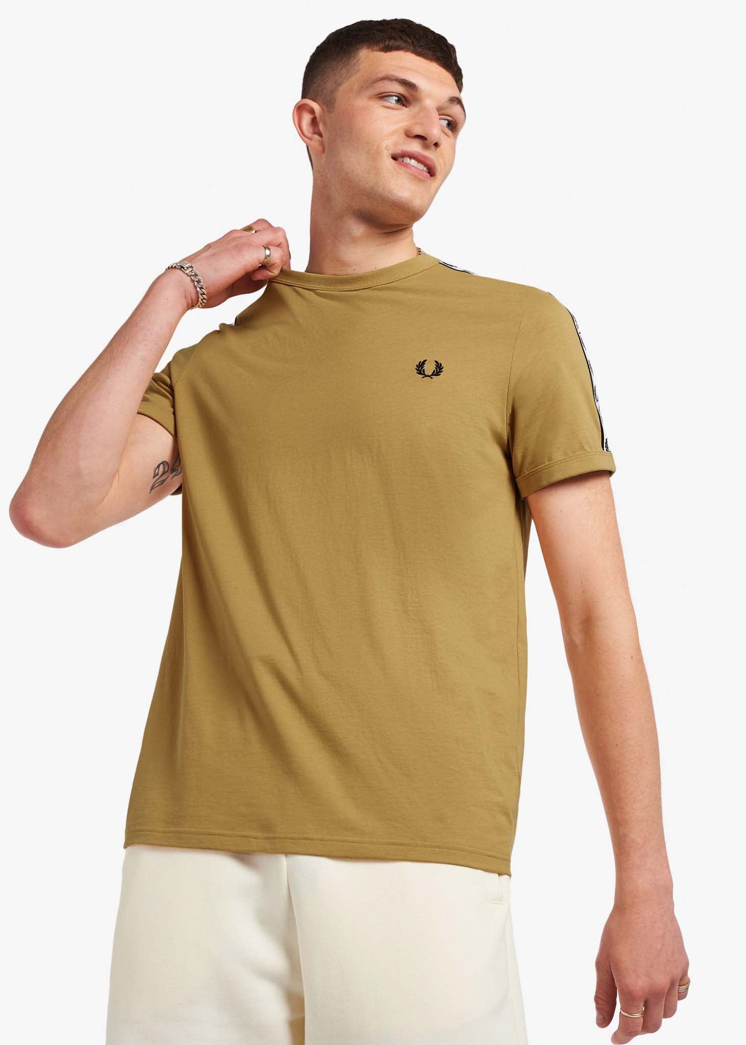 Fred Perry T-shirts  Taped ringer t-shirt - desert 