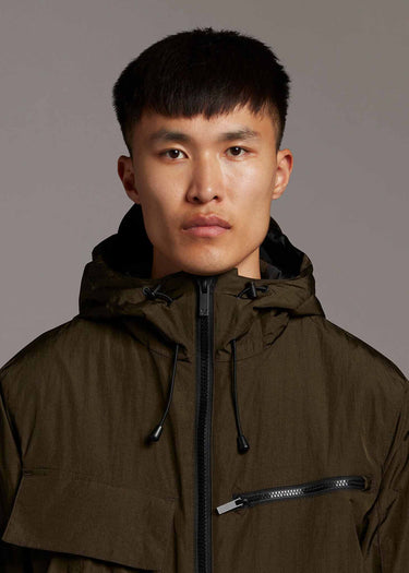 Lyle & Scott Jassen  Wadded dual pocket jacket with face guard - olive 