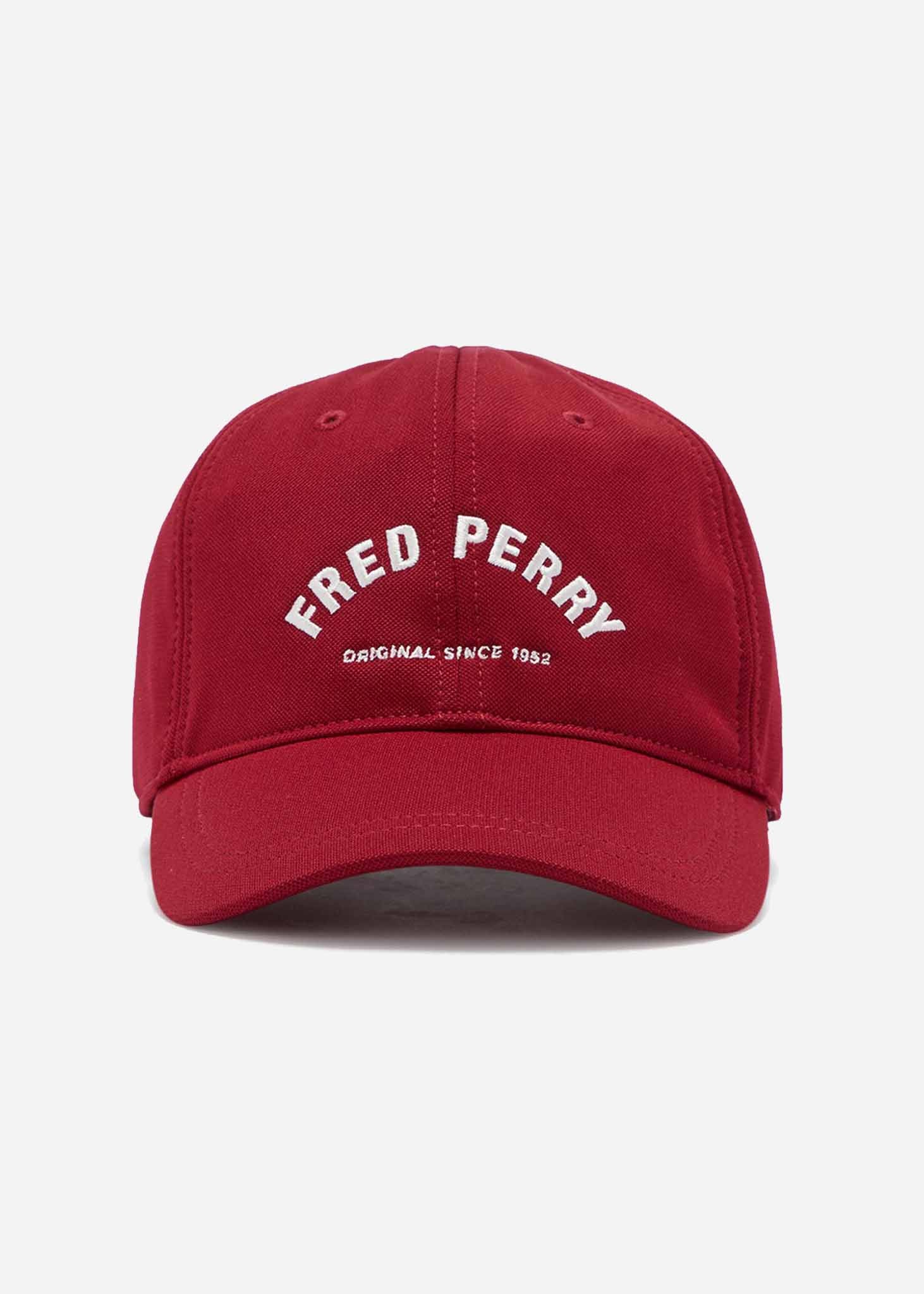 Arch branded tricot cap - blood - Fred Perry